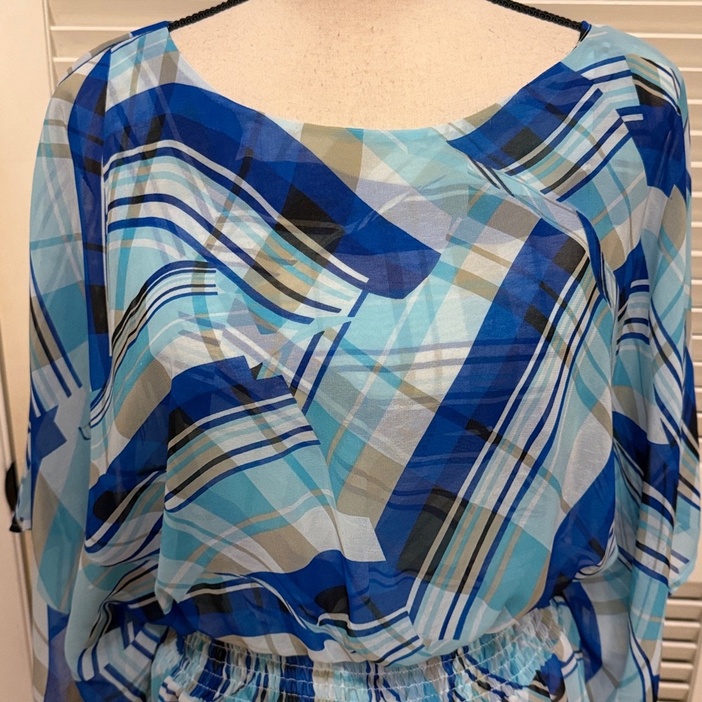 Calvin Klein Chiffon Kimono Dress in a Plaid Pattern of Blue and Tan and Green - Picture 4 of 16
